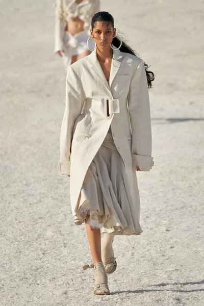Look 49